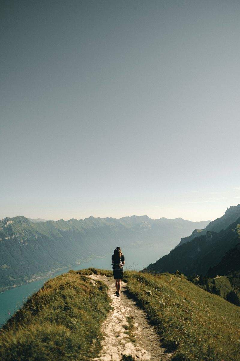 Guest Communication for Multi-Day Hiking Trips